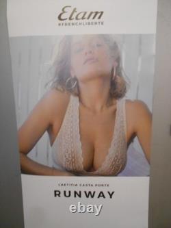 Authentique Affiche Photographique Lingerie Feminine Laetitia Casta Runway