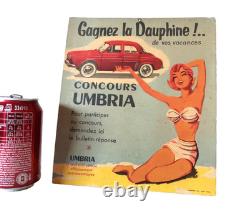 Umbria Gagnez la Renault Dauphine Carton Pub Pin Up Huile Solaire Original 1956
