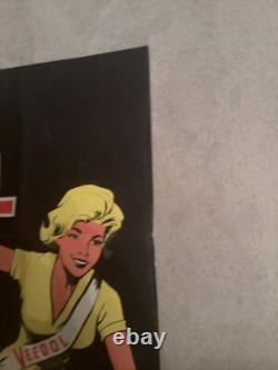 VEEDOL rarissime affiche pin up annees 1950 70 cm 58,5 cm no plaque émaillée